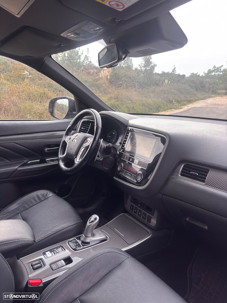 Mitsubishi Outlander 2.0 PHEV Intense Navi - 18