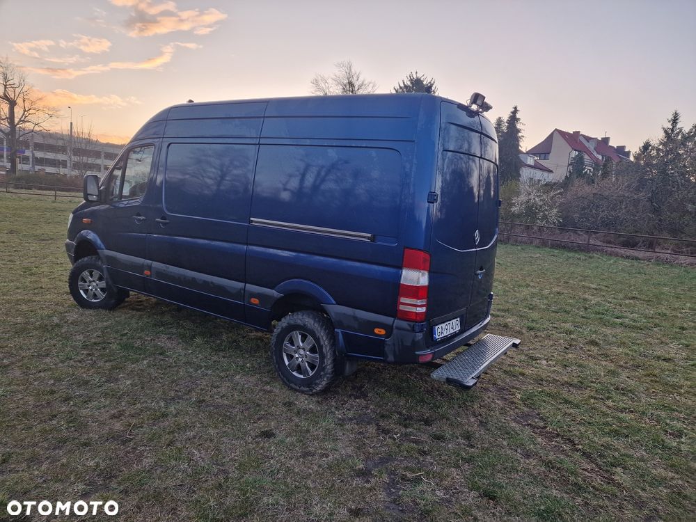Mercedes-Benz Sprinter - 18