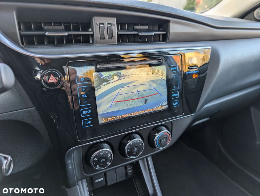Toyota Corolla 1.6 Classic Plus - 6