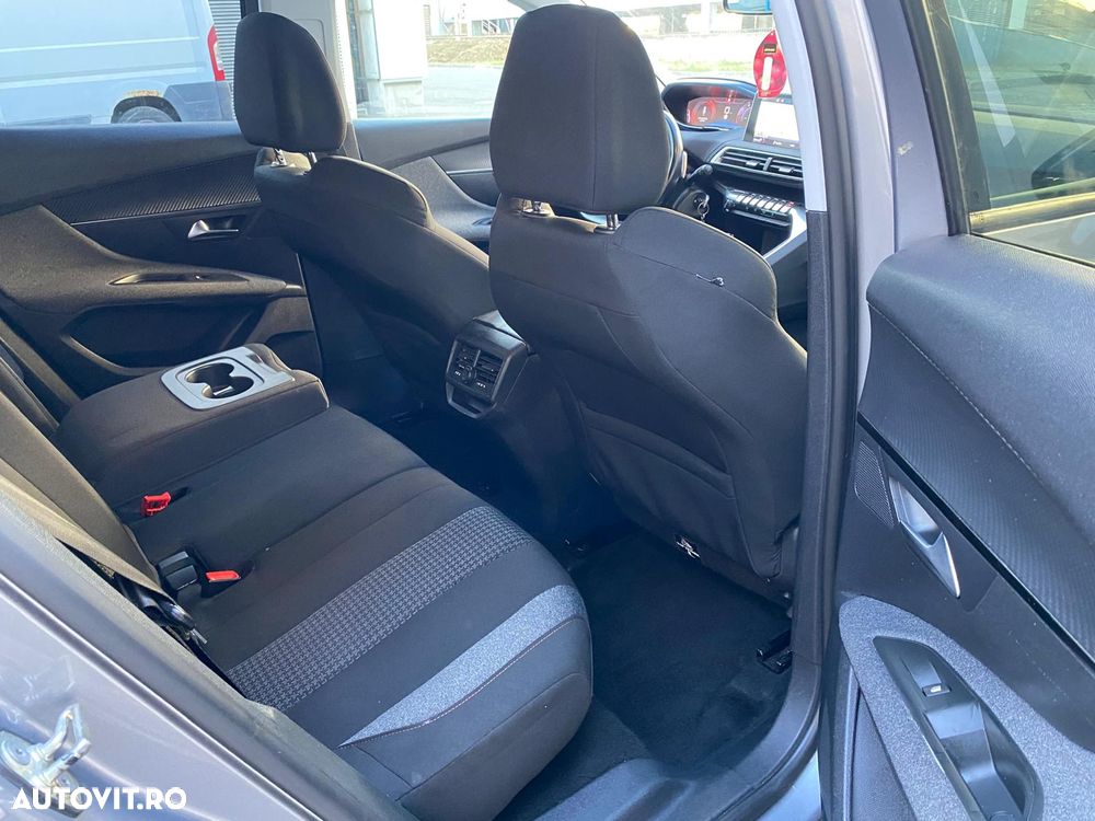 Peugeot 3008 BlueHDi 130 Stop & Start EAT8 Active Pack - 8