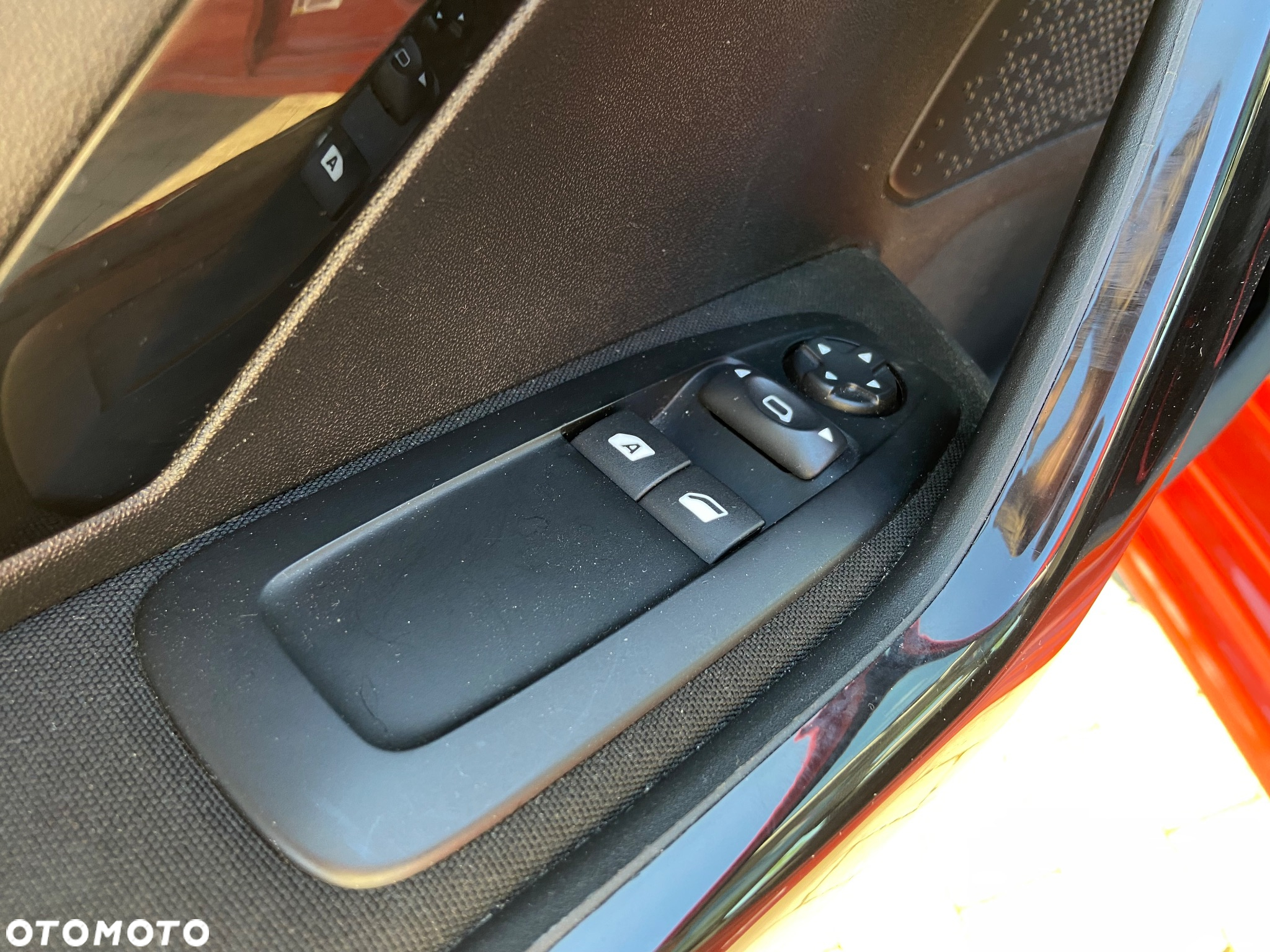 Peugeot 208 82 VTI Allure - 17