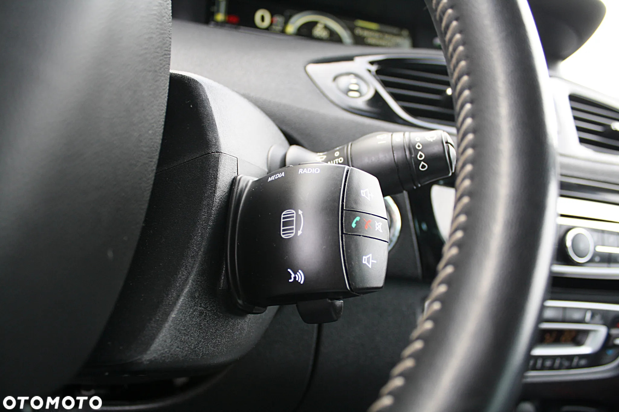 Renault Scenic 1.2 TCe Energy Bose Edition - 38