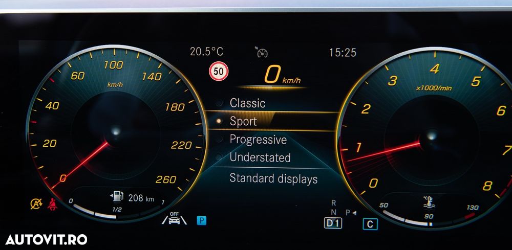 Mercedes-Benz A 220 4Matic 7G-DCT AMG Line - 12