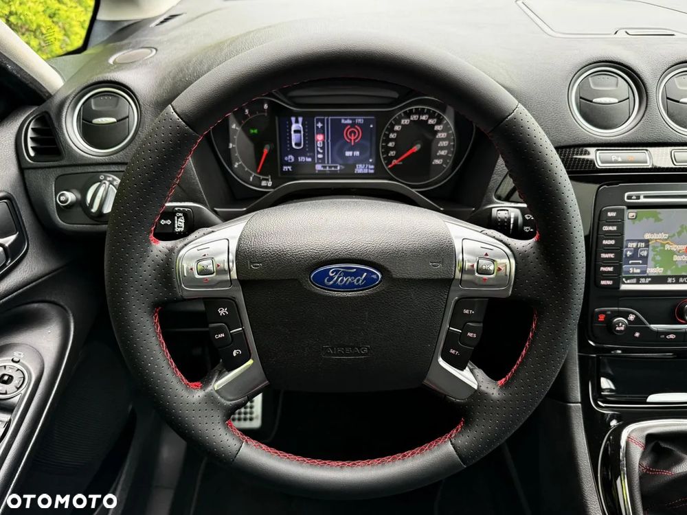 Ford S-Max - 25