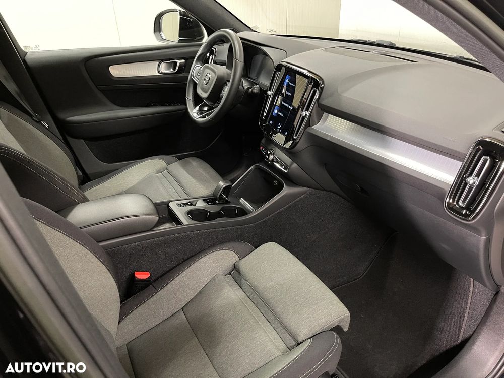 Volvo XC 40 T5 Twin Engine DKG Momentum Pro - 10