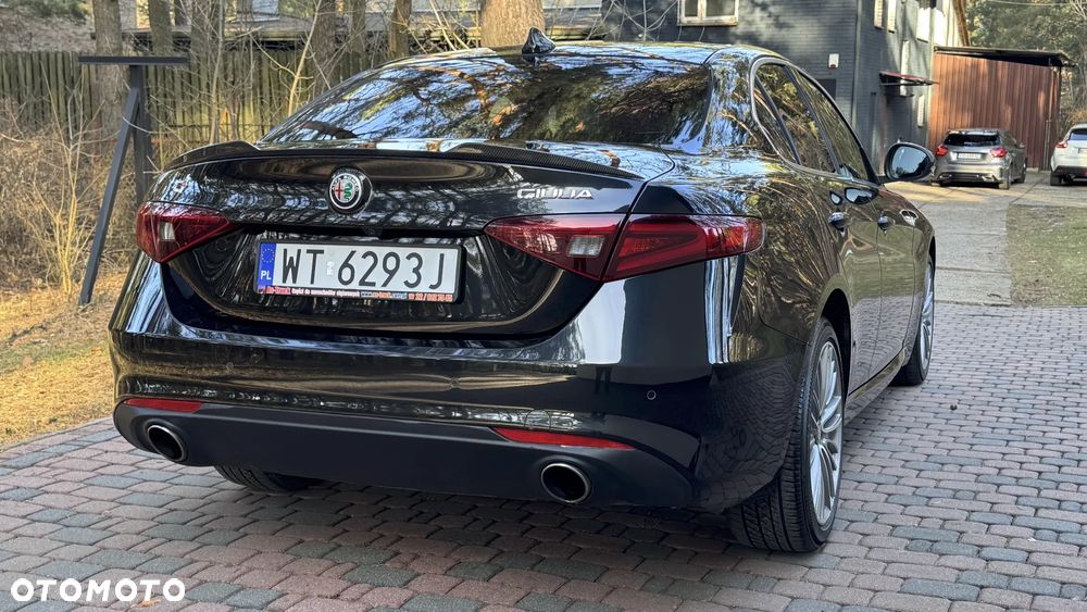 Alfa Romeo Giulia 2.0 Turbo 16V AT8-Q4 Ti - 19