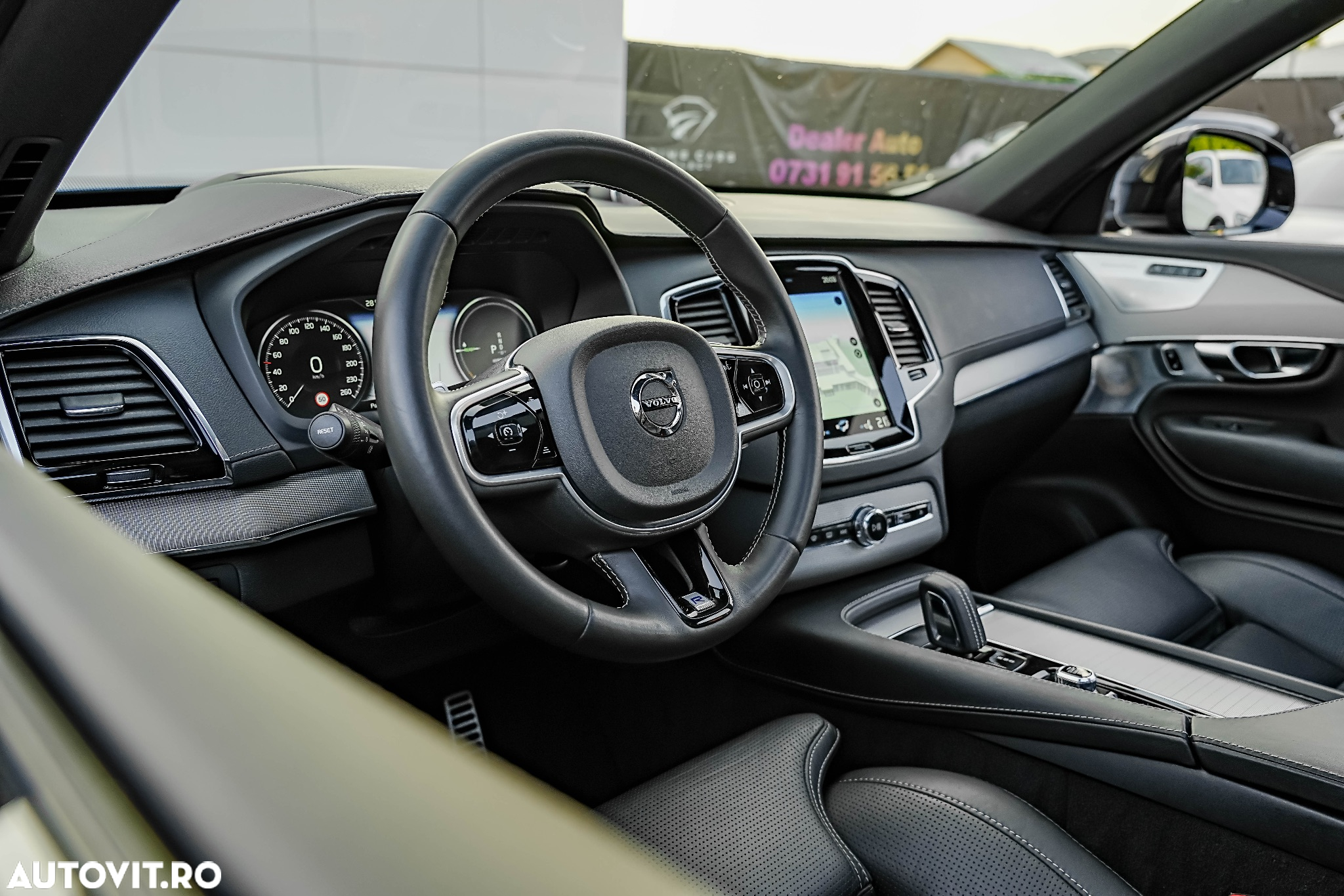Volvo XC 90 Recharge T8 eAWD R-Design - 29