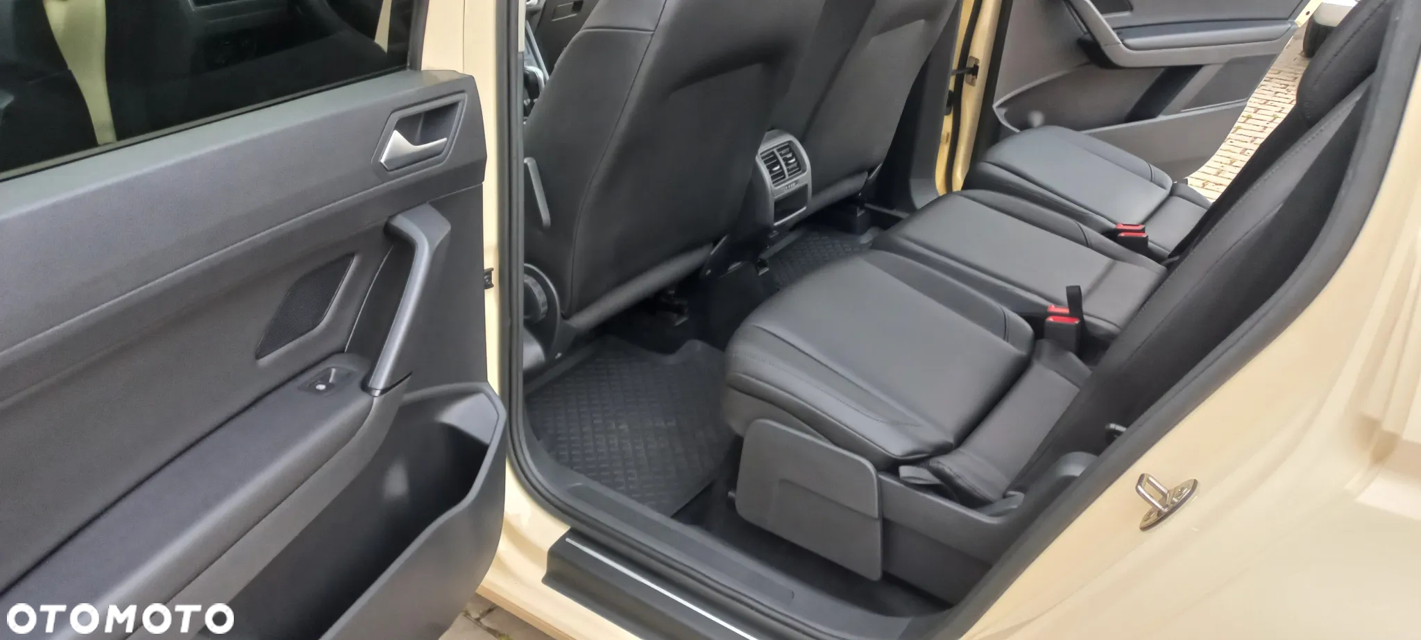 Volkswagen Touran - 9