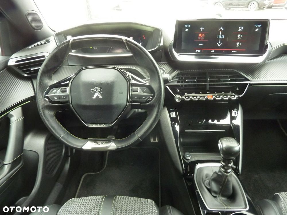 Peugeot 2008 - 19
