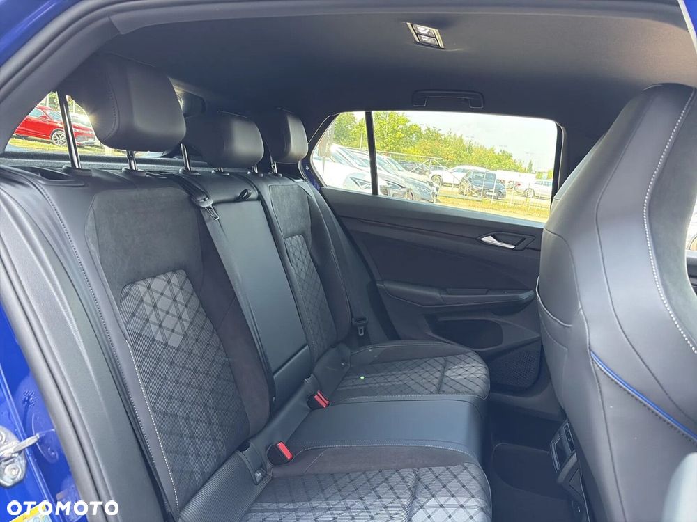 Volkswagen Golf 1.5 eTSI mHEV R-Line Plus DSG - 21