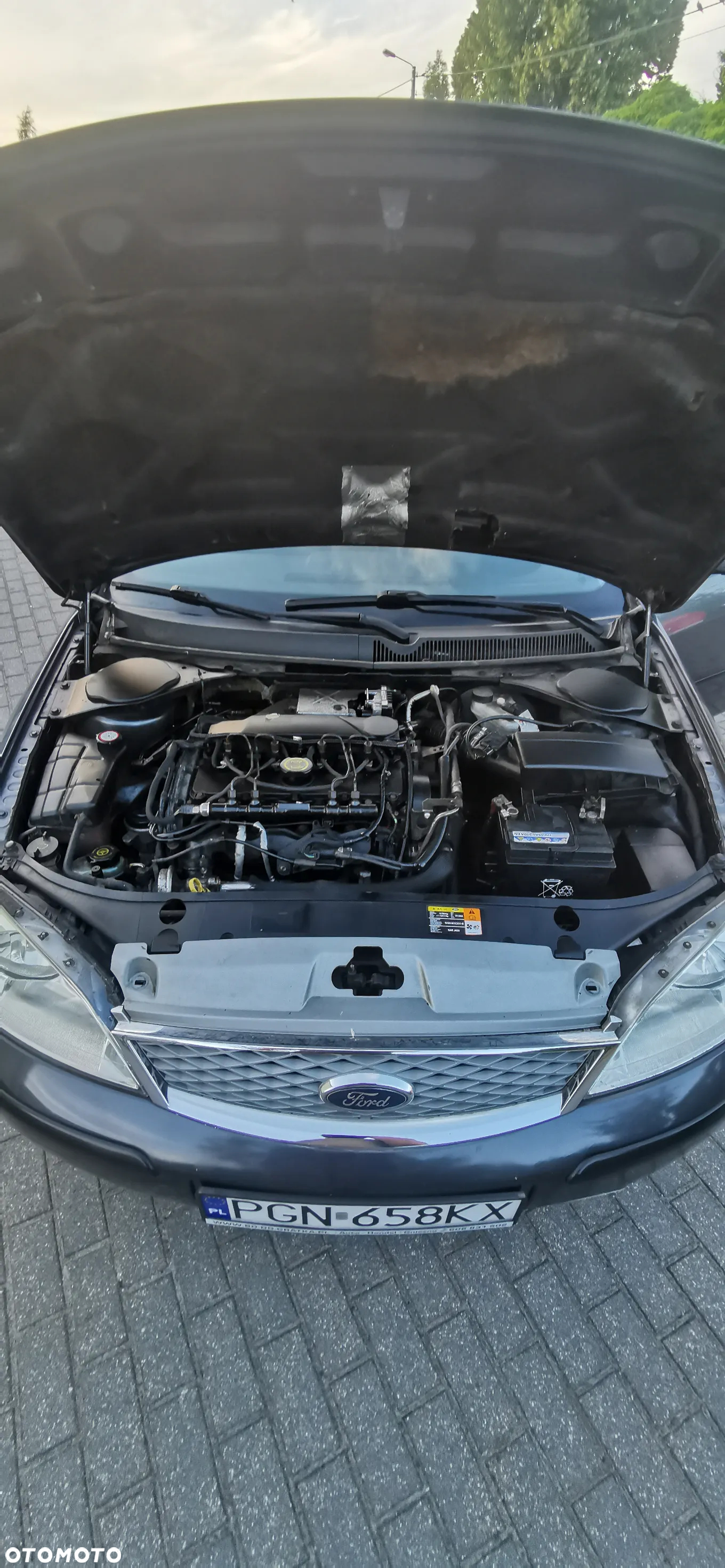 Ford Mondeo 2.0 TDDi Ambiente - 8