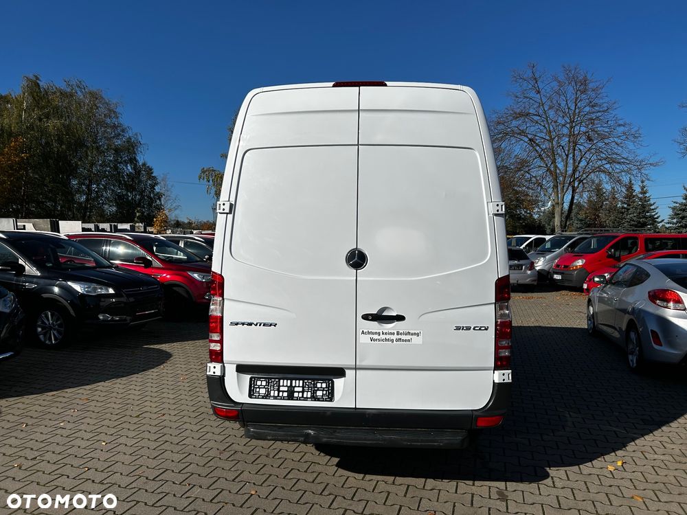Mercedes-Benz Sprinter - 8
