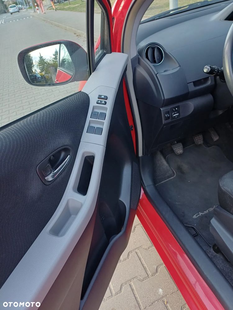 Daihatsu Charade - 8