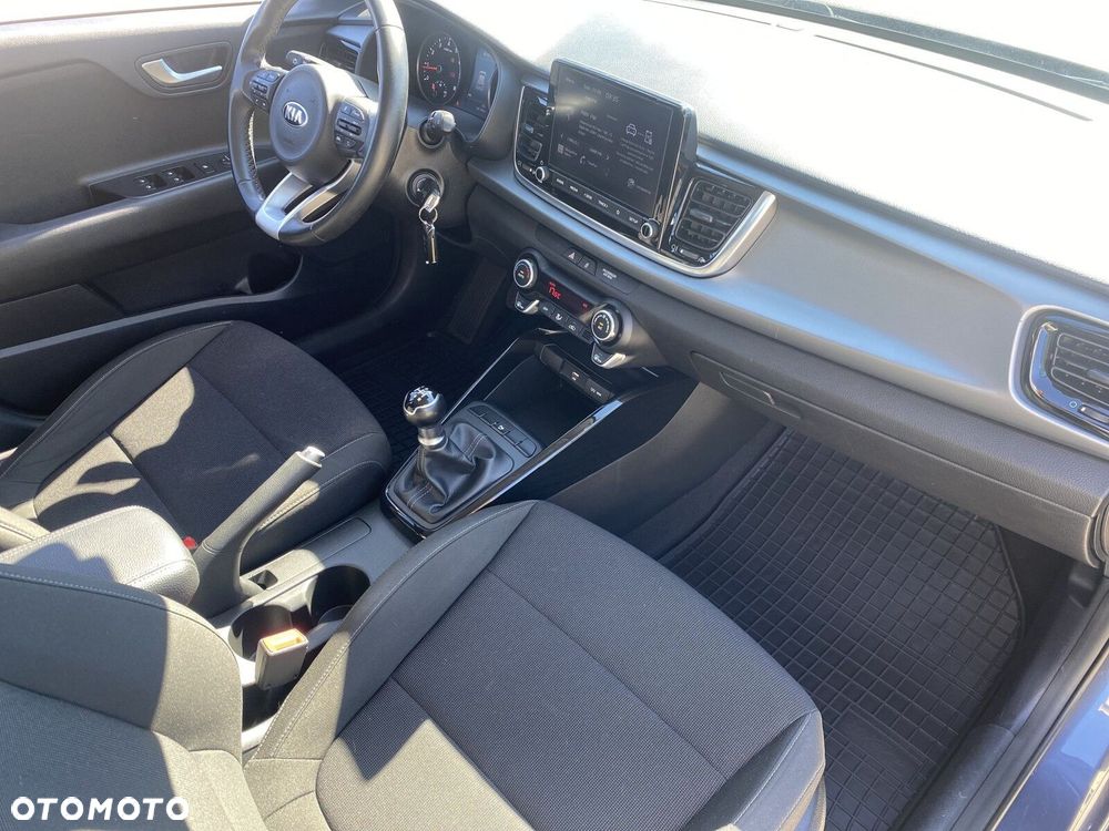 Kia Rio - 16