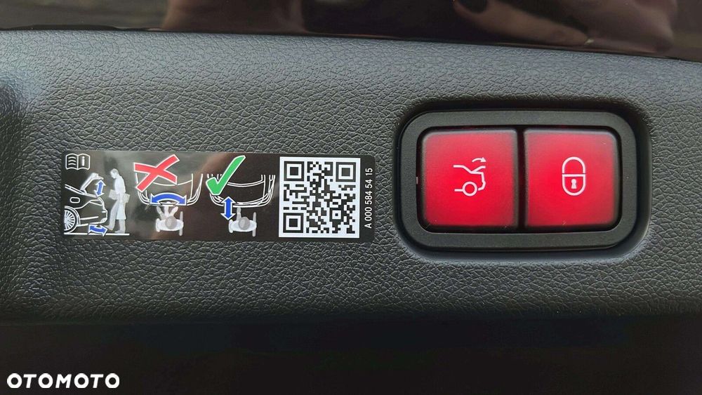 Mercedes-Benz Klasa E - 23