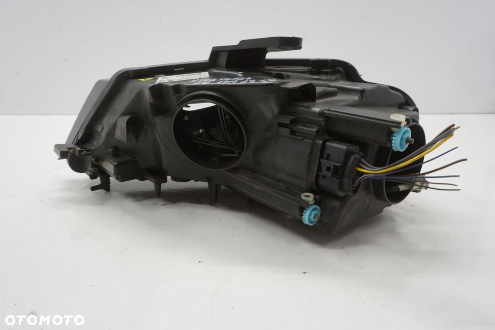 AUDI A3 8P LIFT LAMPA PRAWY PRZÓD BIXENON ANGLIK UK 8P0941004BF - 8