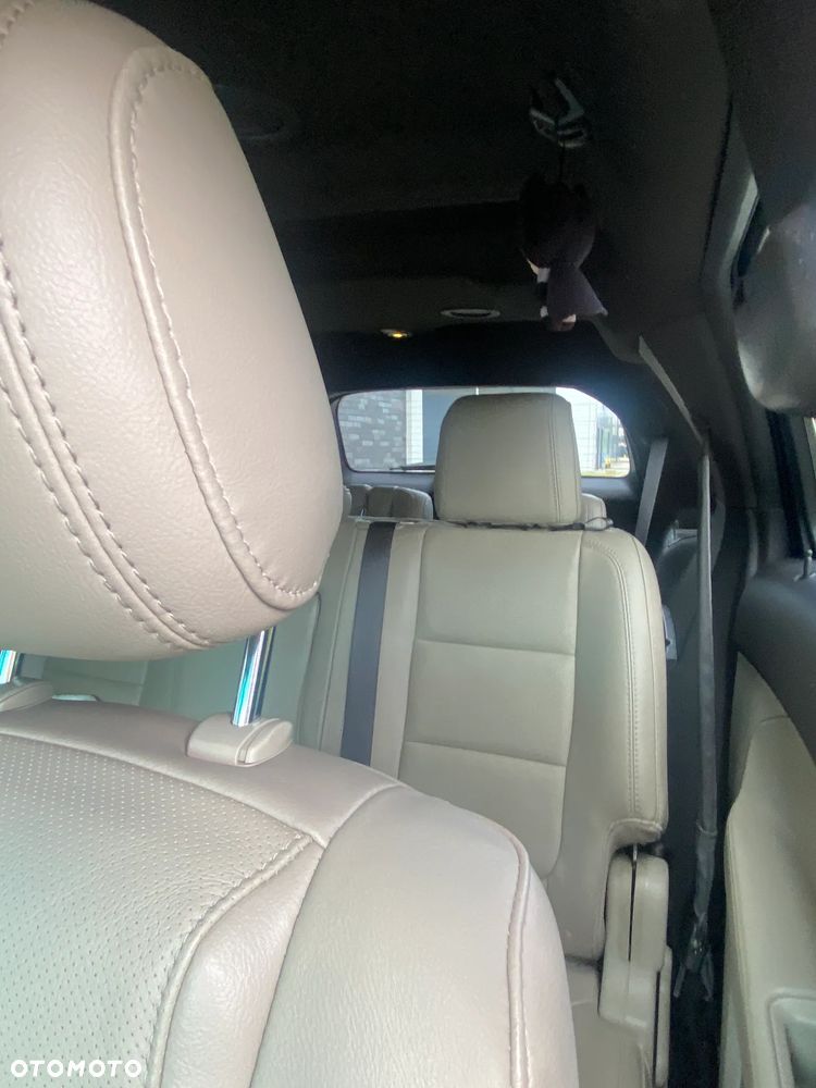 Ford Explorer - 7