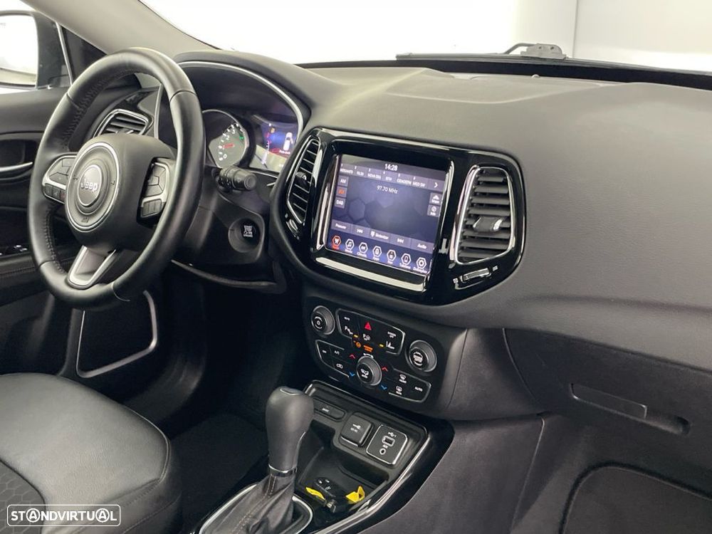 Jeep Compass 1.3 T Limited DCT - 22