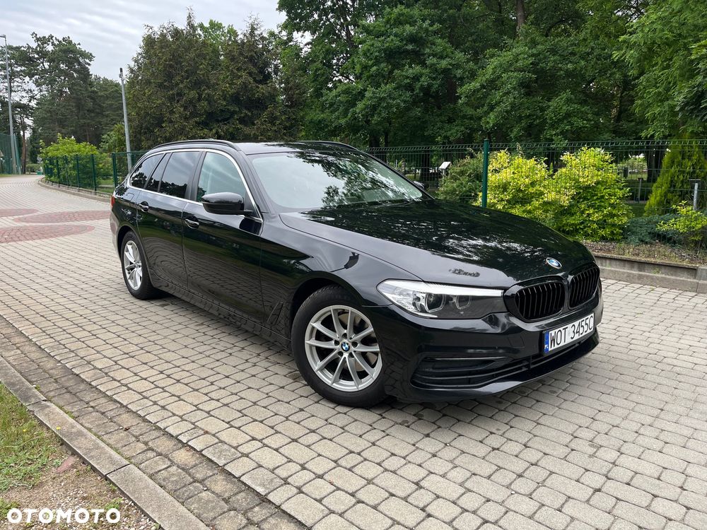 BMW Seria 5 518d - 11
