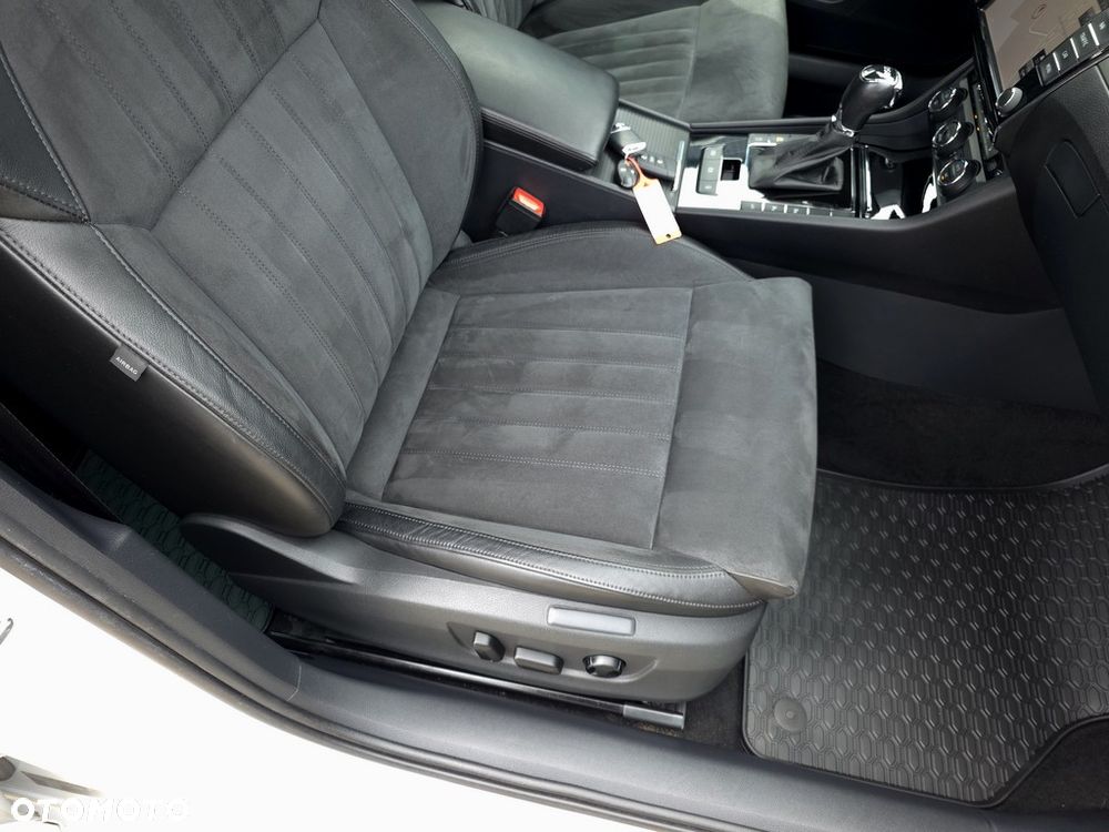Skoda Superb 2.0 TDI Style DSG - 13