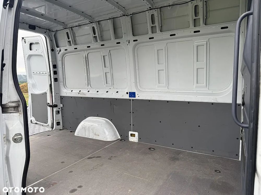 Mercedes-Benz SPRINTER - 13