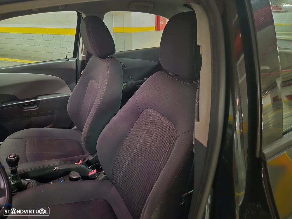 Chevrolet Aveo 1.2 LT Bi-Fuel - 25