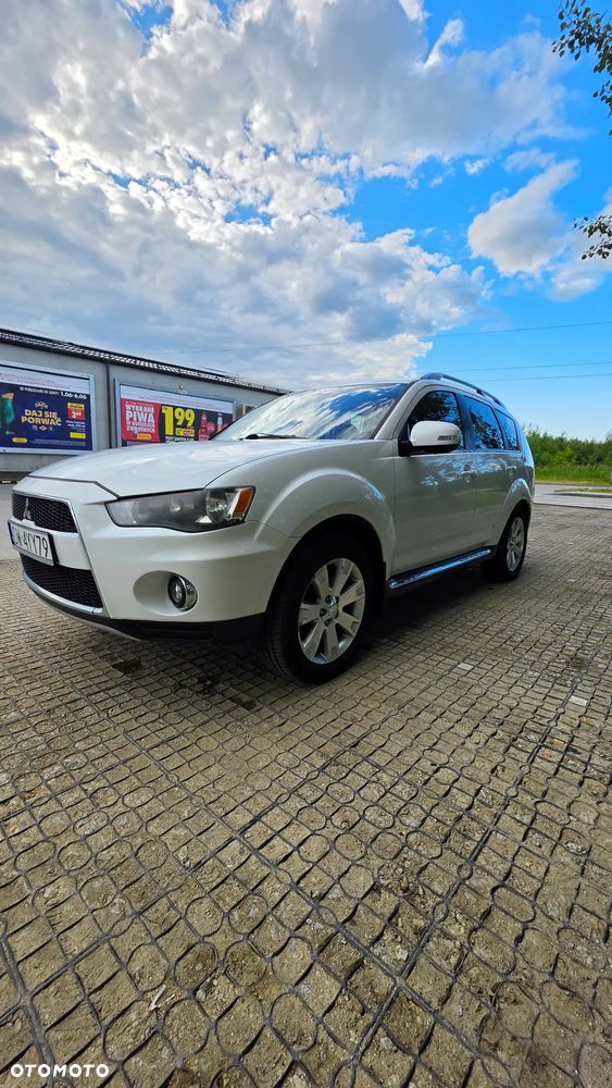 Mitsubishi Outlander 2.2 DI-D 4WD Intense - 2