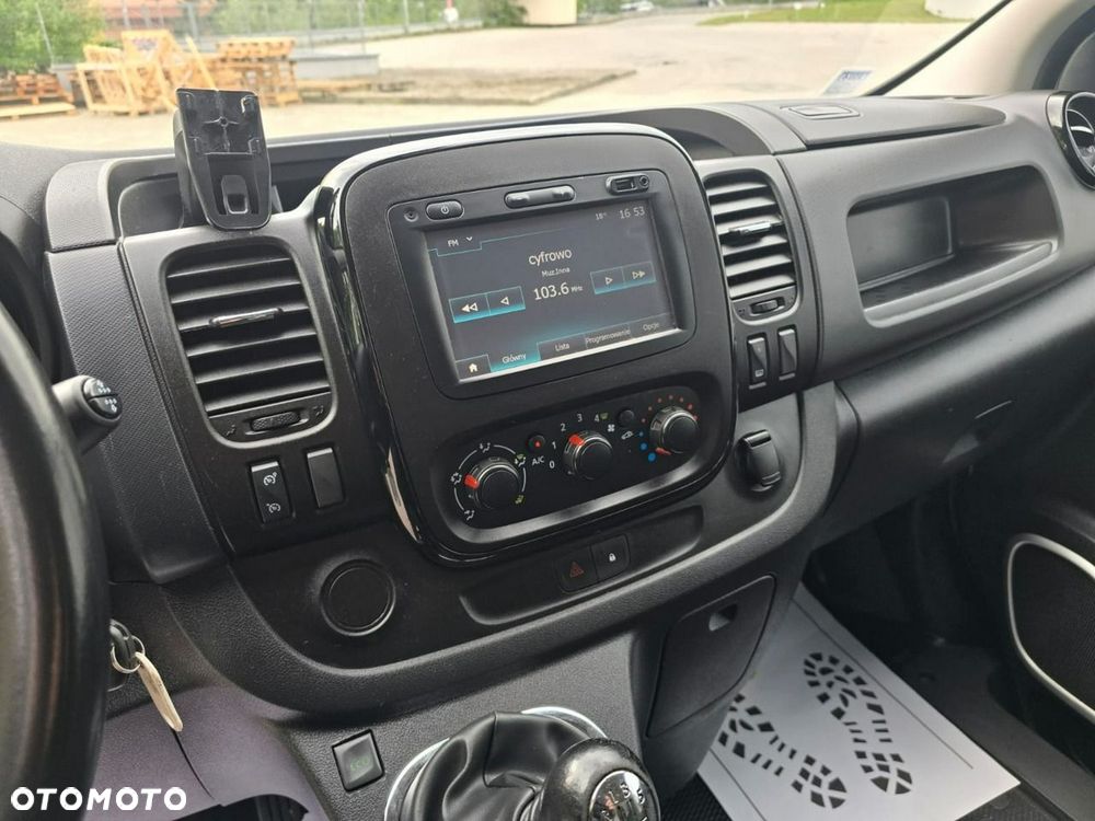 Renault Trafic - 17