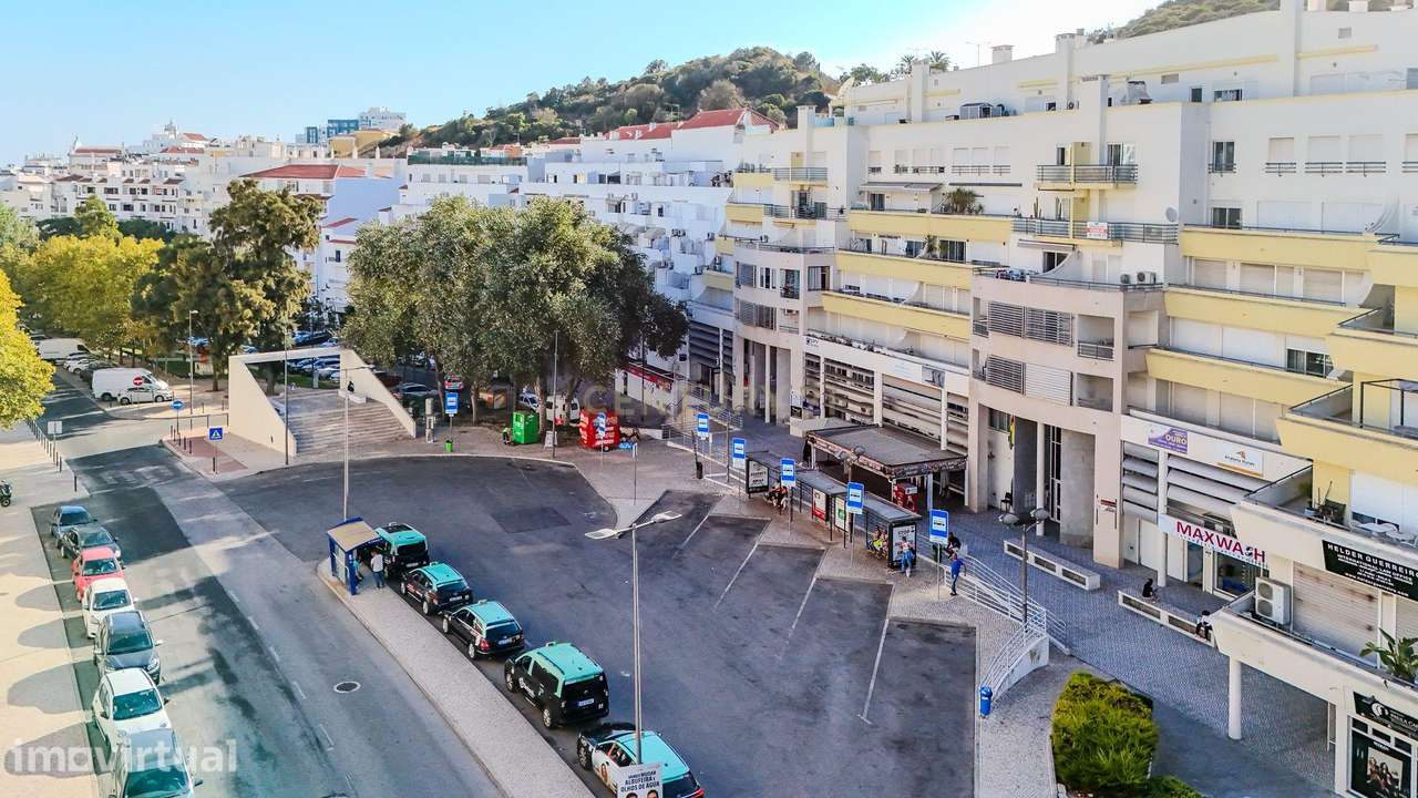 ESCRITÓRIO PARA ARRENDAR NA BAIXA DE ALBUFEIRA - Grande imagem: 2/17