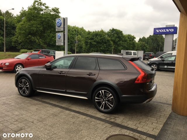 Volvo V90 D5 SCR AWD Momentum Pro - 3