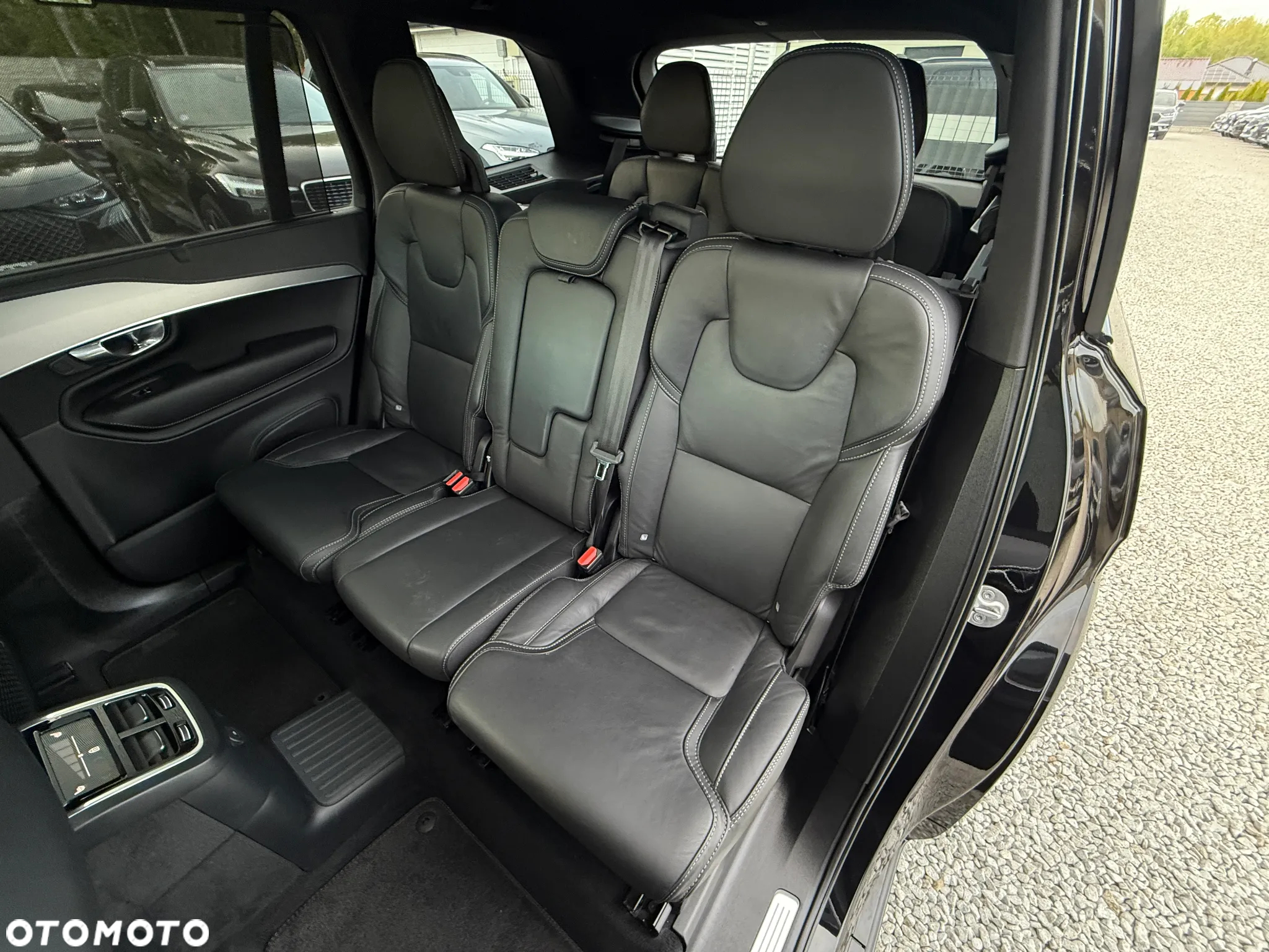 Volvo XC 90 T8 AWD Recharge Geartronic RDesign Edition - 33