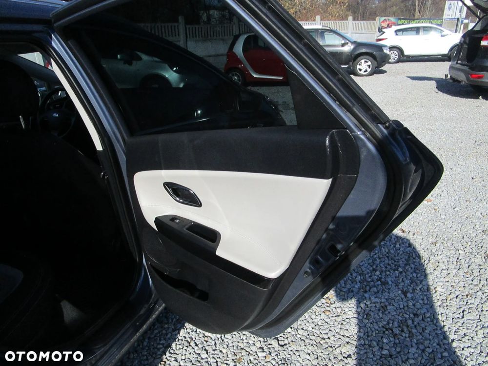 Kia Ceed 1.6 GDI Business Line - 25