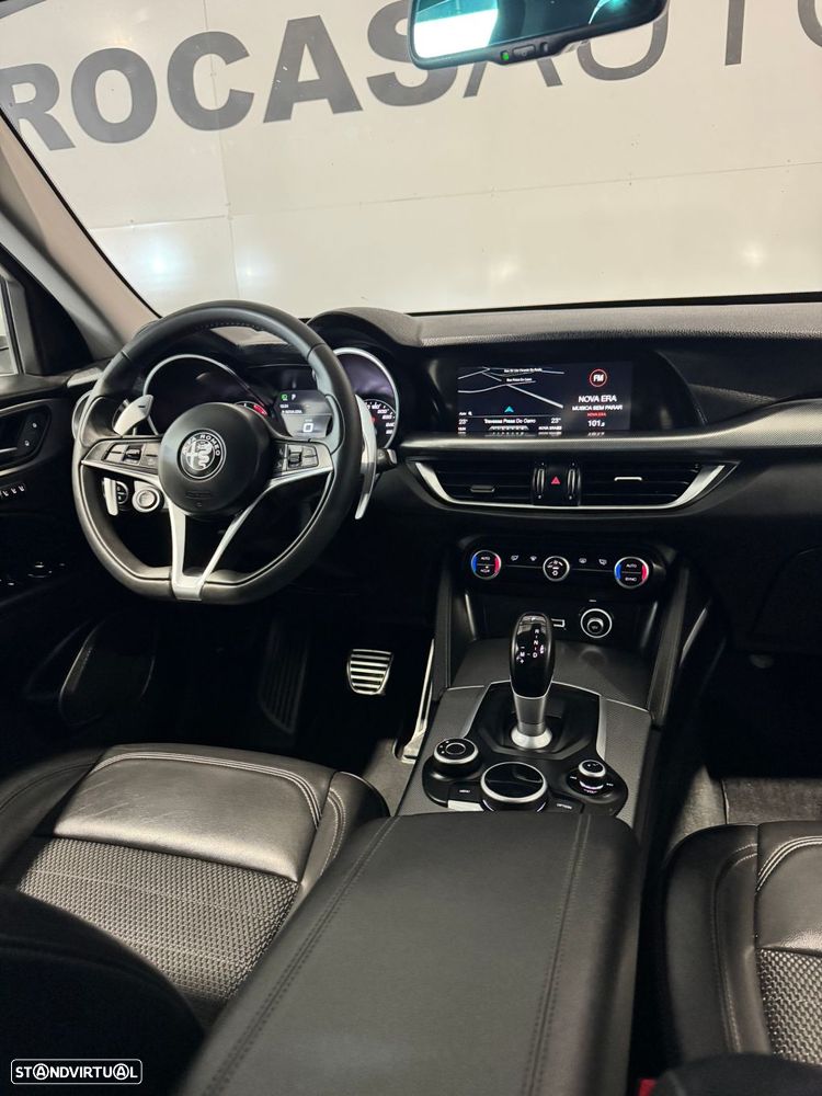 Alfa Romeo Stelvio 2.2 D Super AT8 - 32