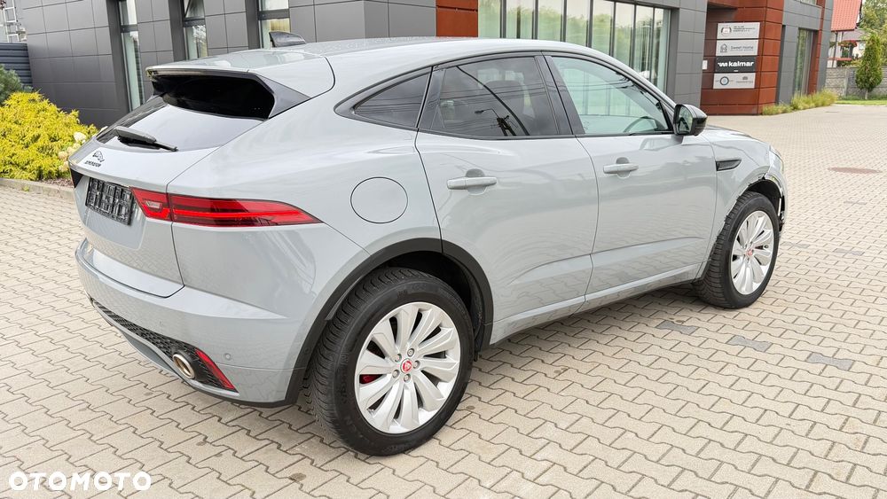 Jaguar E-Pace P250 AWD R-Dynamic - 5