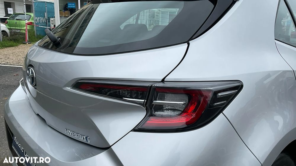 Toyota Corolla 1.8 HSD Dynamic - 9