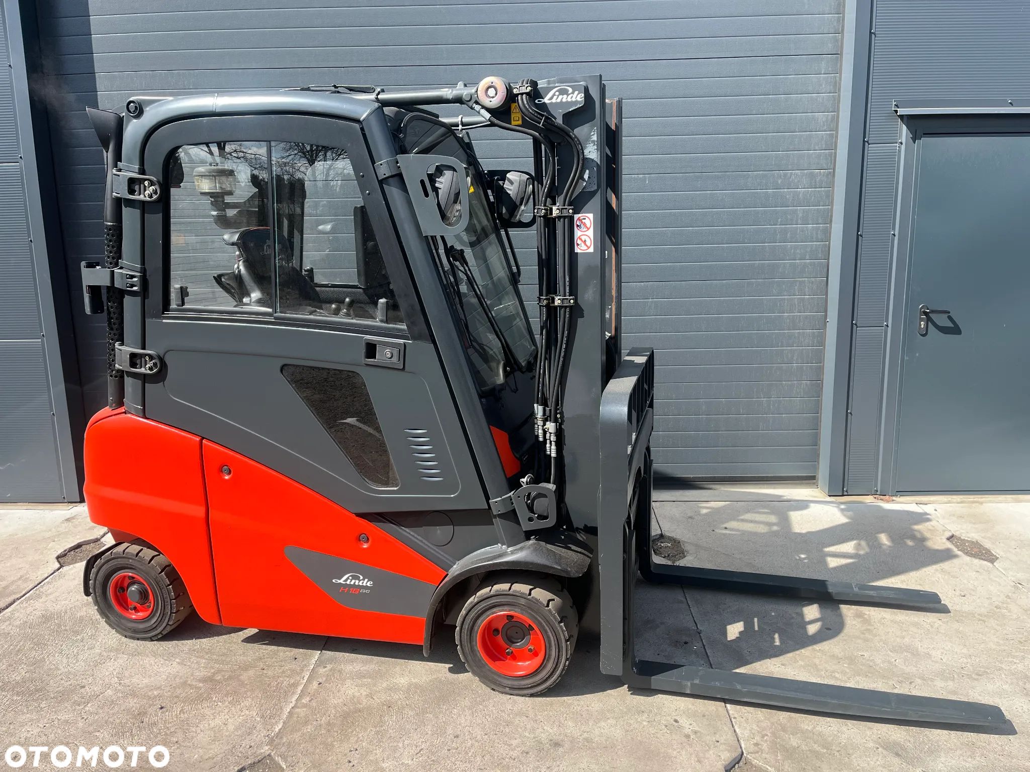 Linde H18T 391 Gaz LPG TRIPLEX Pełna kabina WAGA Pozycjoner Przesuw Oświetlenie drogowe - 1