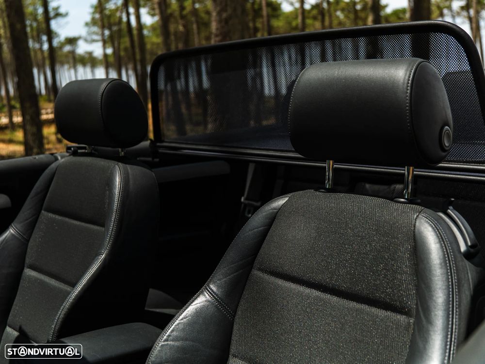 Audi A4 Cabrio 2.0 TDI S-line - 23