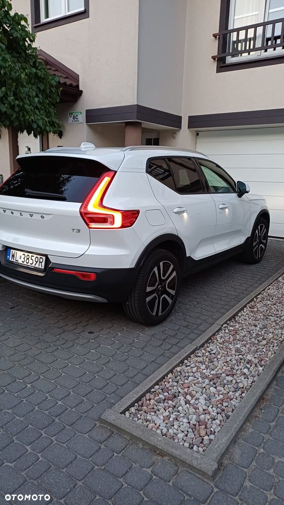 Volvo XC 40 T3 Momentum - 25