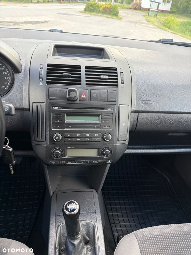 Volkswagen Polo 1.4 Comfortline - 19