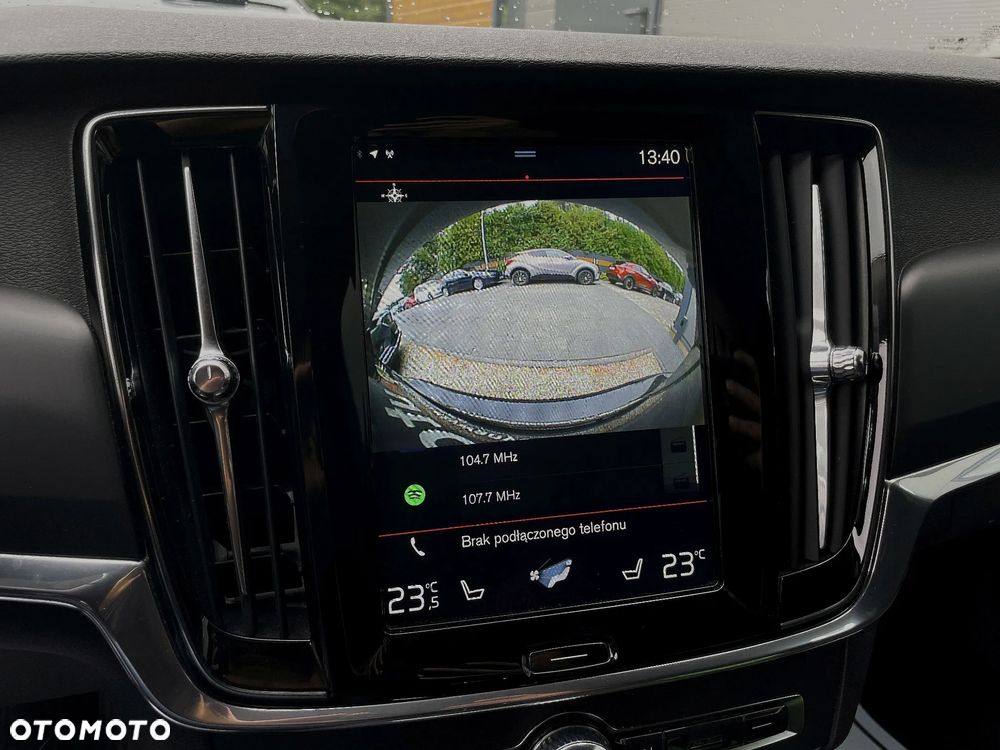 Volvo V90 D4 SCR Momentum - 29