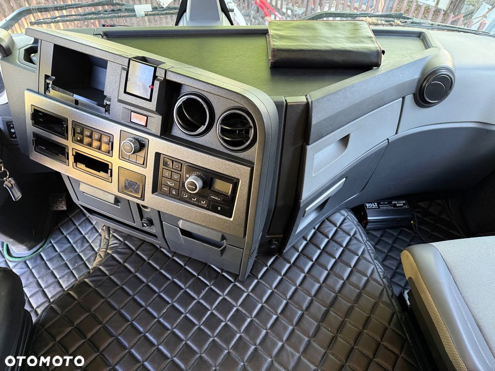 Renault T480 13 L Automat standard - 15