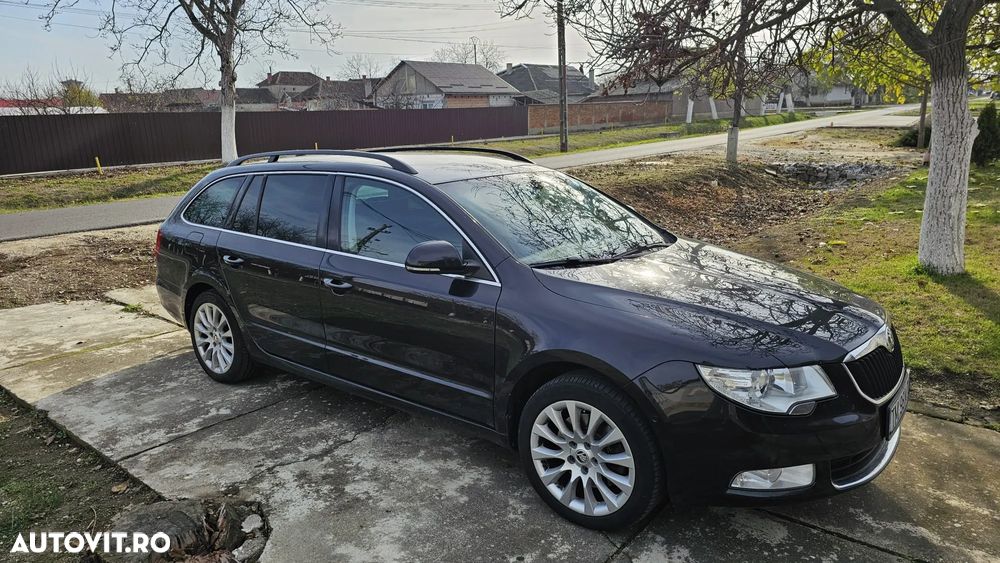 Skoda Superb 2.0 TDI Elegance DSG - 6
