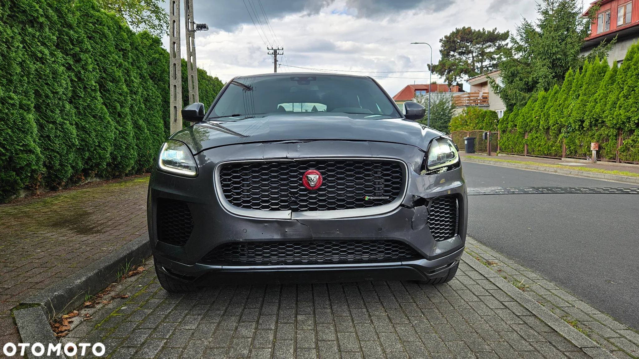 Jaguar E-Pace 2.0 i4D FWD R-Dynamic S - 11