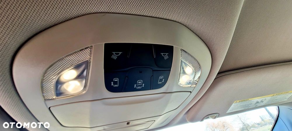 Chrysler Pacifica - 8