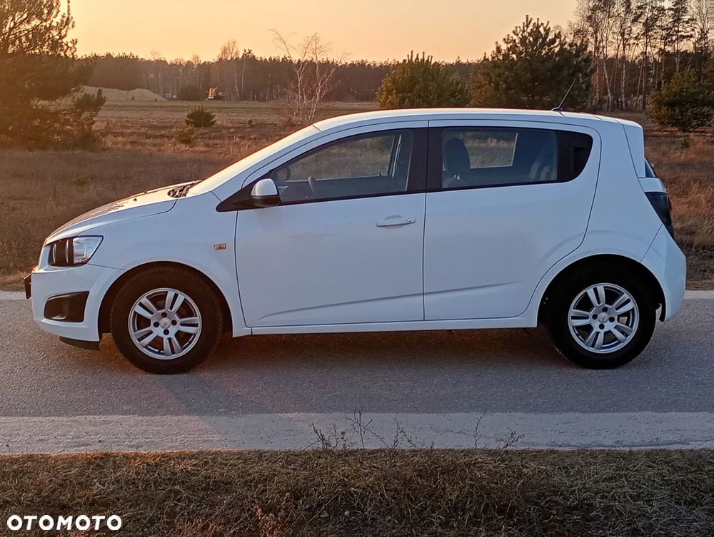 Chevrolet Aveo 1.2 LT - 4