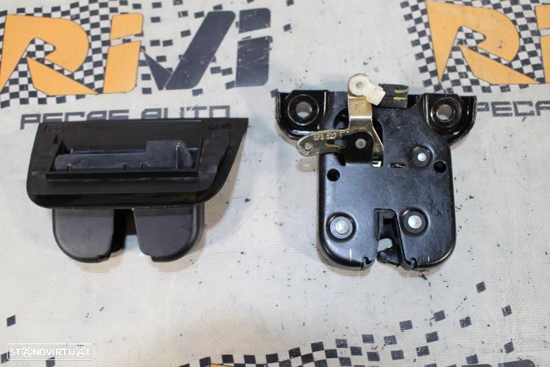 Fecho Da Mala Audi A3 (8P1)  8P3827505 / 8P3 827 505 - 7