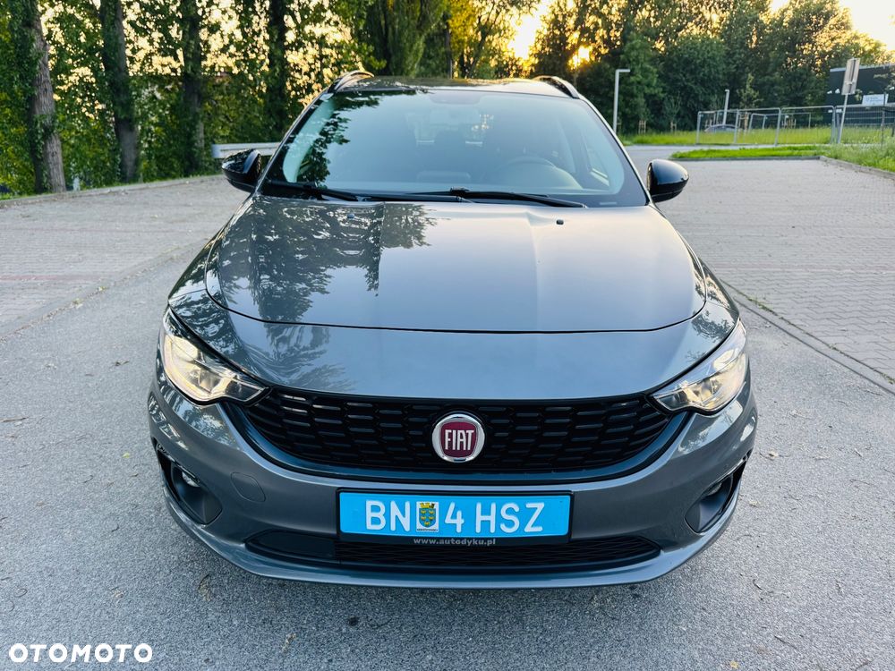 Fiat Tipo 1.6 MultiJet DCT Lounge - 4
