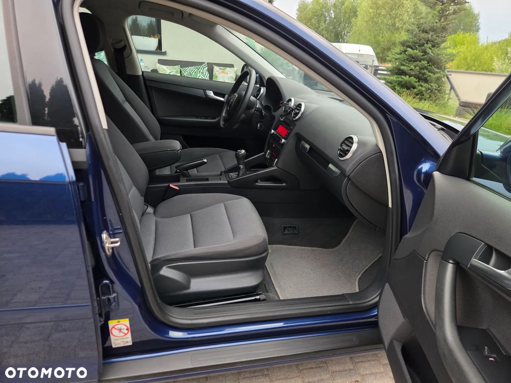 Audi A3 Sportback - 13