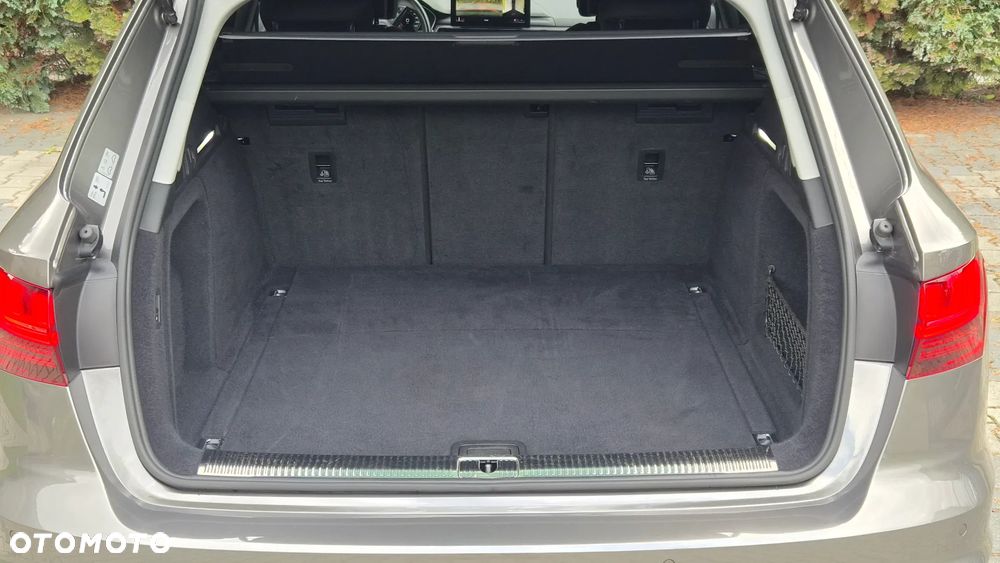 Audi A4 Avant 40 TDI S tronic - 29