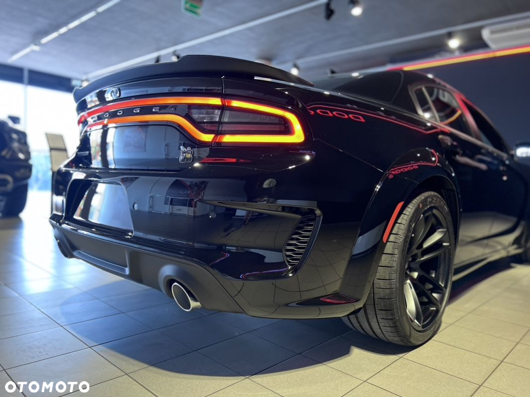 Dodge Charger 6.4 Scat Pack Widebody - 14